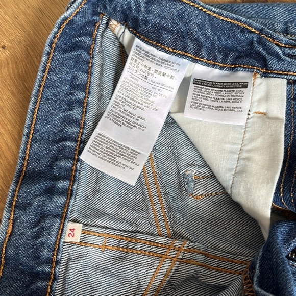 Levi’s Denim Skirt - Picture 5 of 5